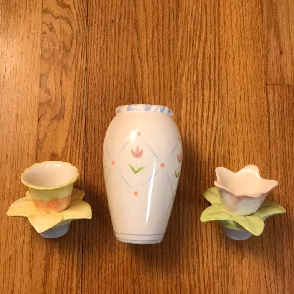 AVON Elegant Blooms Vase and Taper Holders